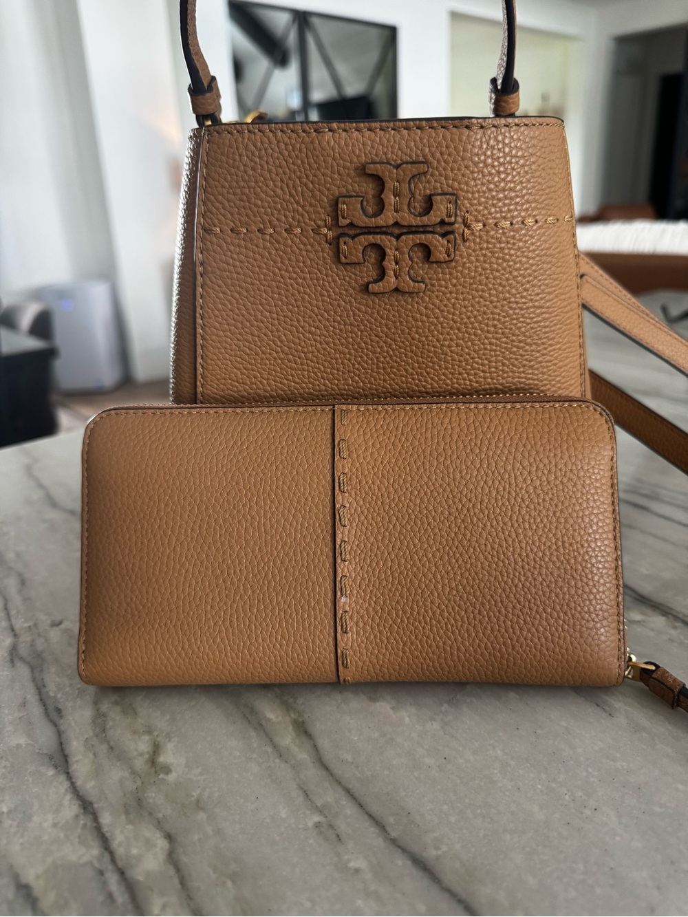 Tory Burch Pebble Leather McGraw Wallet - Picture 2 of 6